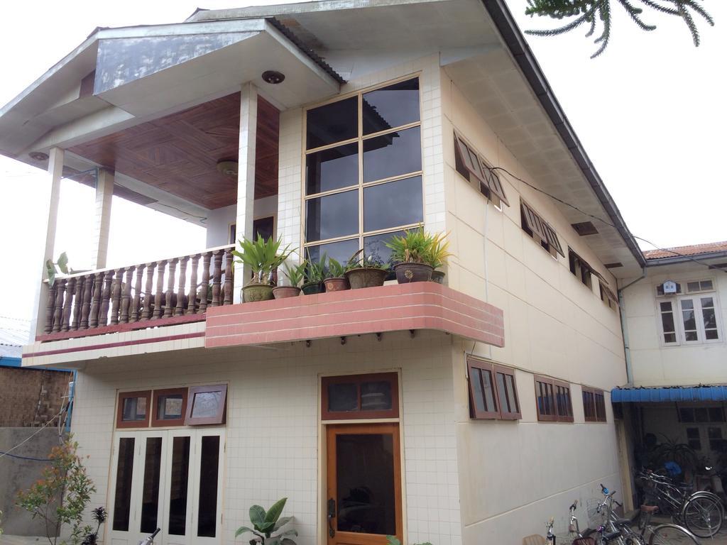 Joy Hotel Nyaung Shwe Exterior foto